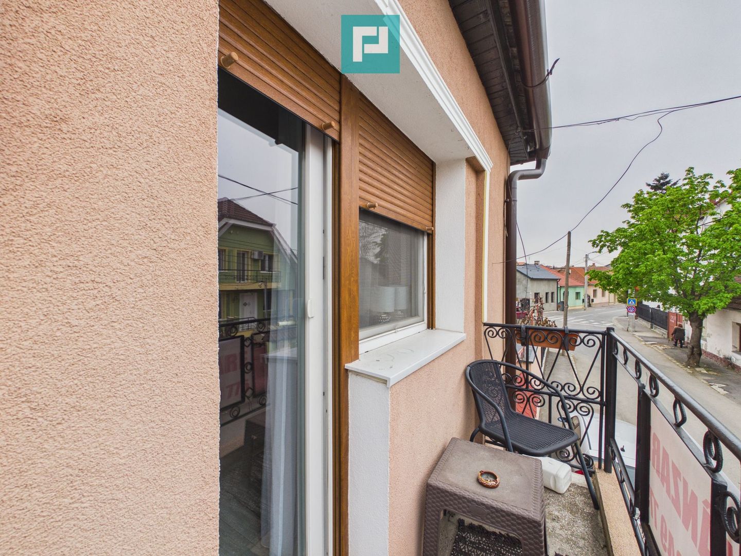 Casă la curte, 65 mp utili, 2 camere, curte mare - Poză 9