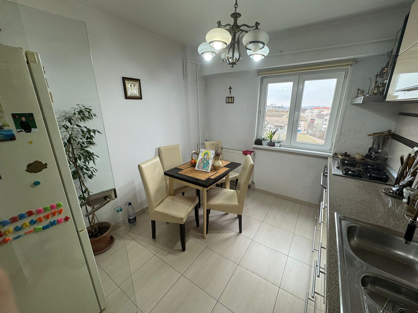 Decomandat si spatios - Poză 15