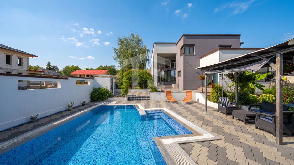Vilă 342 mp cu piscină și 800 mp teren / 4 dormitoare / Pleașa - Poză 47
