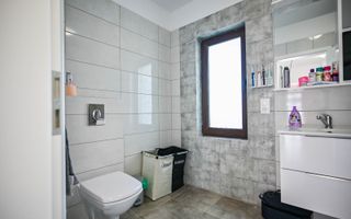 Casa individuală de vânzare Sânpetru, 5 camere, garaj, foișor, curte - Poză 19