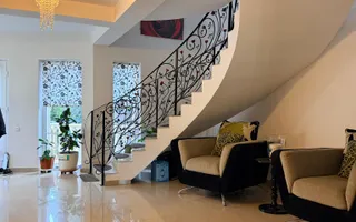 Casă spațioasă și elegantă cu teren  – Sânpetru - Poză 11