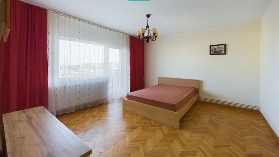 Apartament de închiriat cu 3 camere în Micalaca - Poză 2