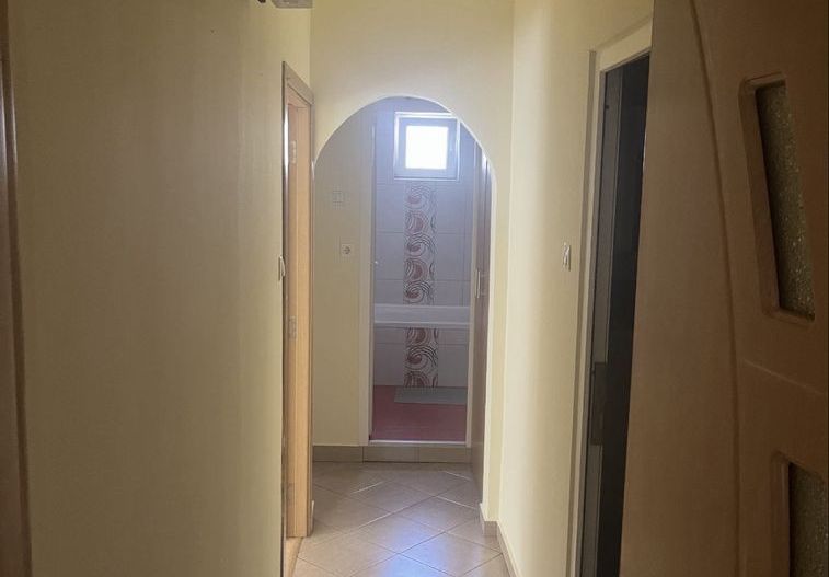 Închiriere Apartament cu 3 camere Titan, 2 bai, renovat, AC, 10 min metrou - Poză 7