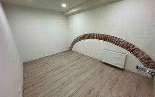 Spatii de birouri Ultracentral suprafață  de 31,7  mp - Poză 3