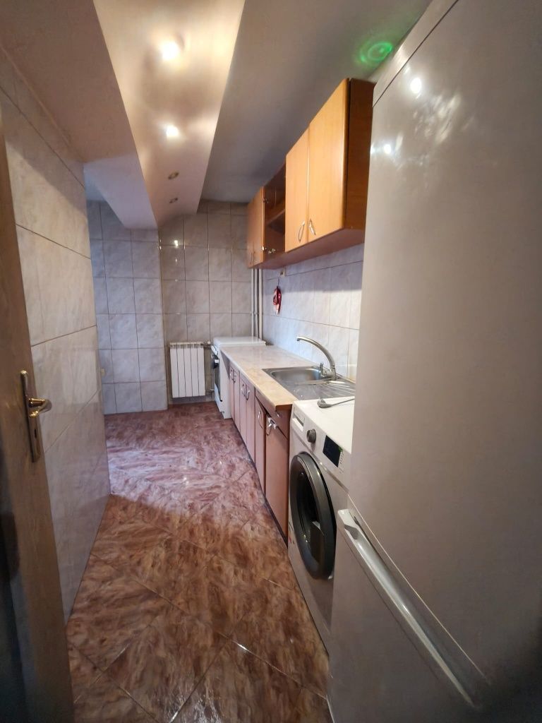 Închiriez apartament 2 camere, Nerva Traian, spațios - Poză 4