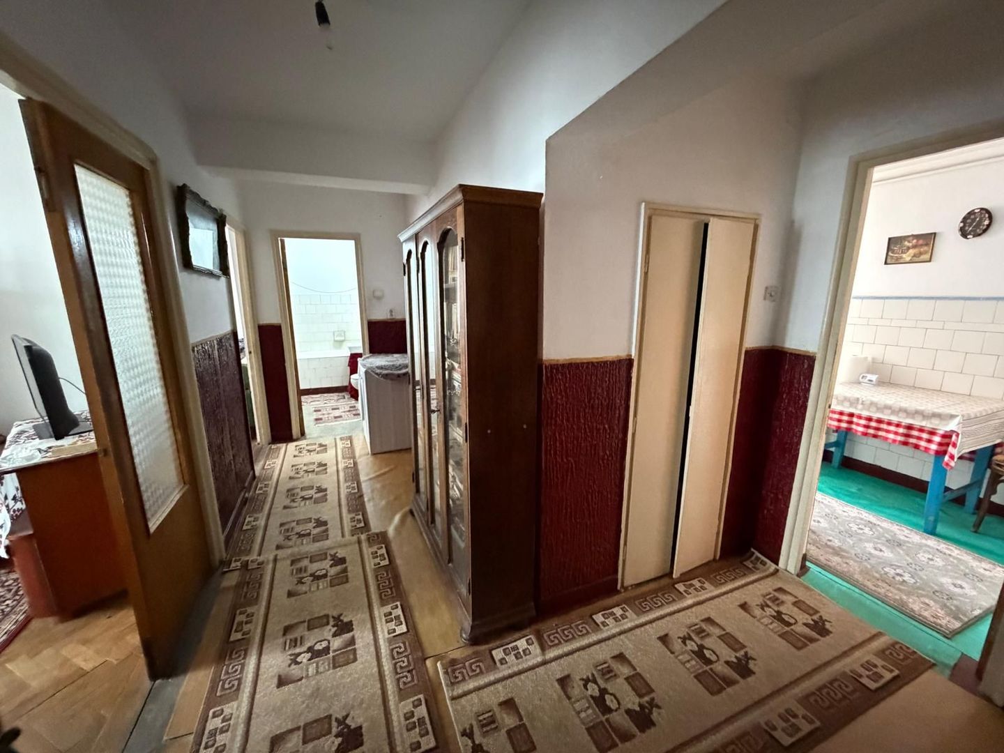 Apartament 3 camere, etaj 2 - zona Centru - Poză 7