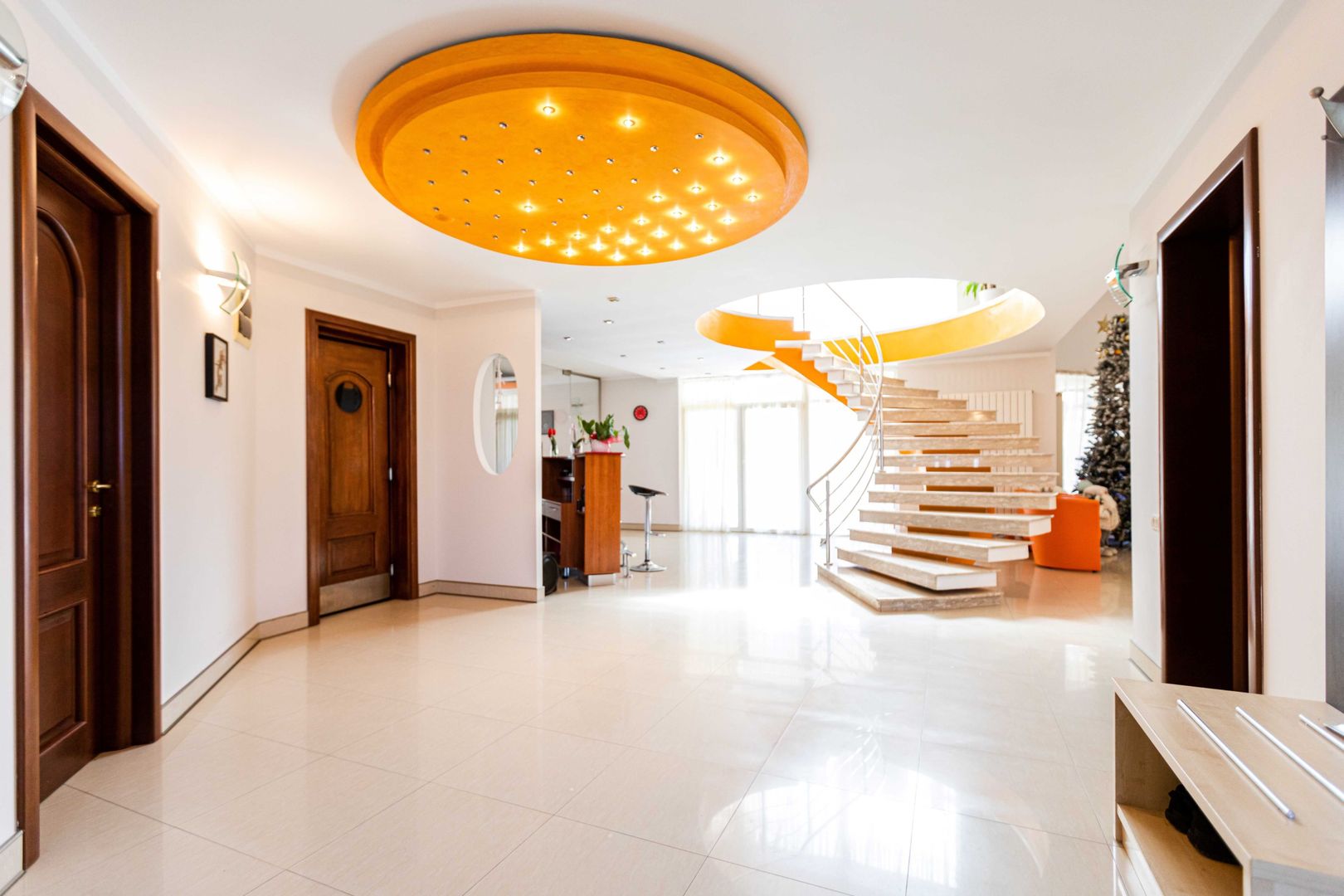 Dumbrăvița, la intrare – casă exclusivistă ideală locuință sau birou - Poză 3