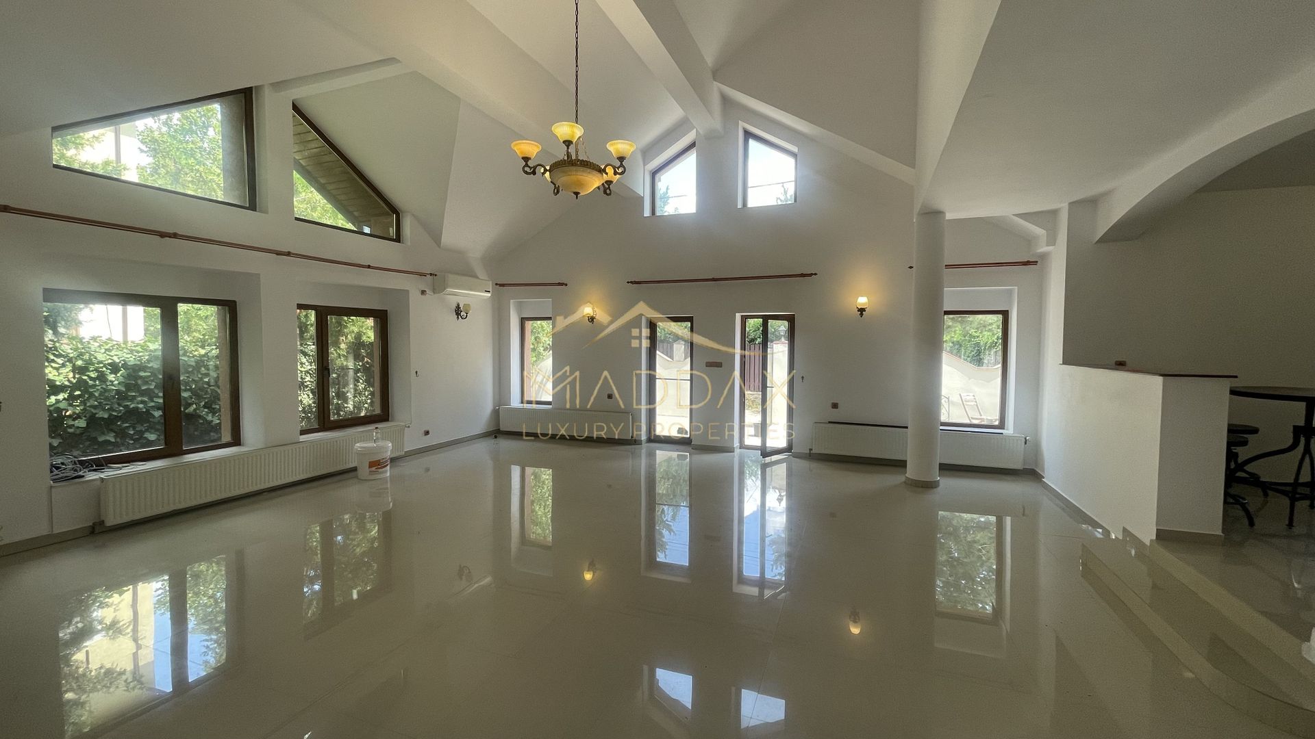 Vila individuala superba***5 camere***garaj //Erou Iancu Nicolae//British School - Poză 1