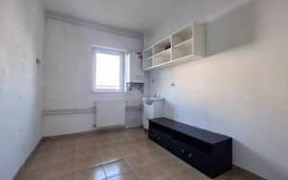 Spațiu comercial, 40mp, parcare, baie, balcon, strada Eroilor - Poză 4