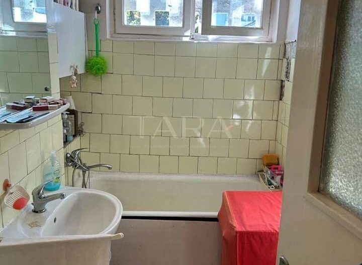 Apartament 3 camere semidecomandat în Gheorgheni - Poză 4