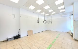 Spatiu comercial cu super vad- 250 mp - Poză 2