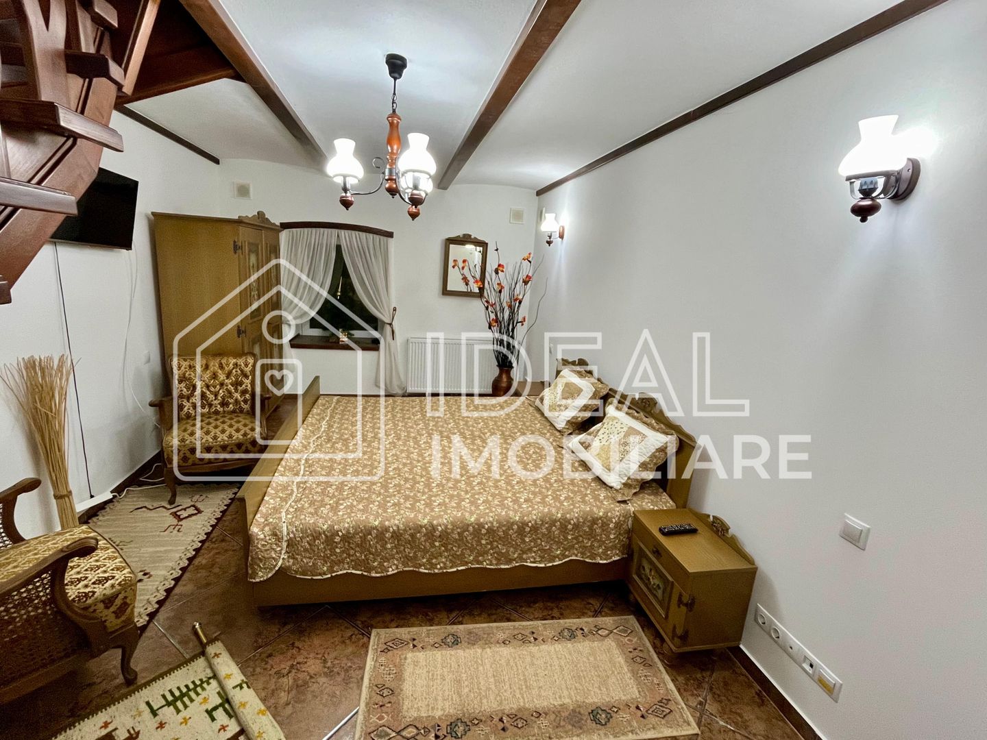 Apartament 2 camere spațios și luminos de vânzare – zonă ultracentrală - Poză 1