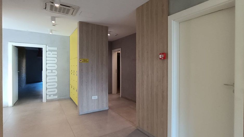 Inchiriem spatiu comercial 202 mp zona Coresi - Poză 21