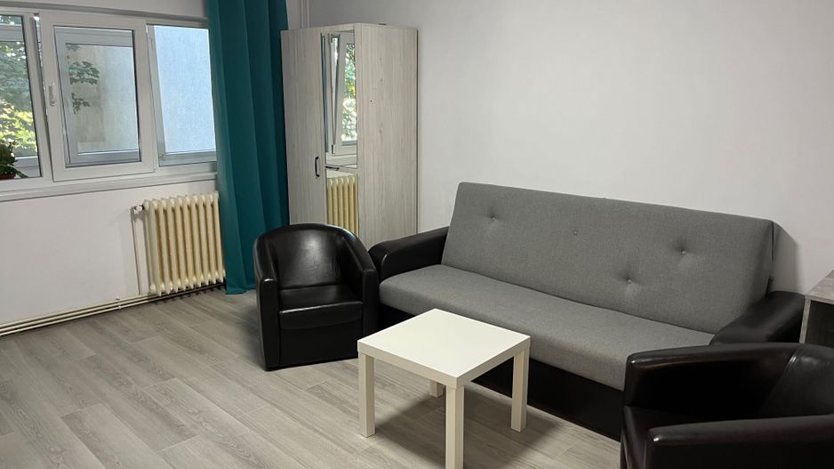 Apartament 3 camere, decomandat, et2- Centru Palas - Poză 2
