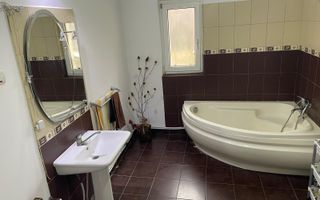 Casă 216 mp cu vie și livadă, 2709 mp teren – Horodiștea, comuna Cotnari, Iași - Poză 7