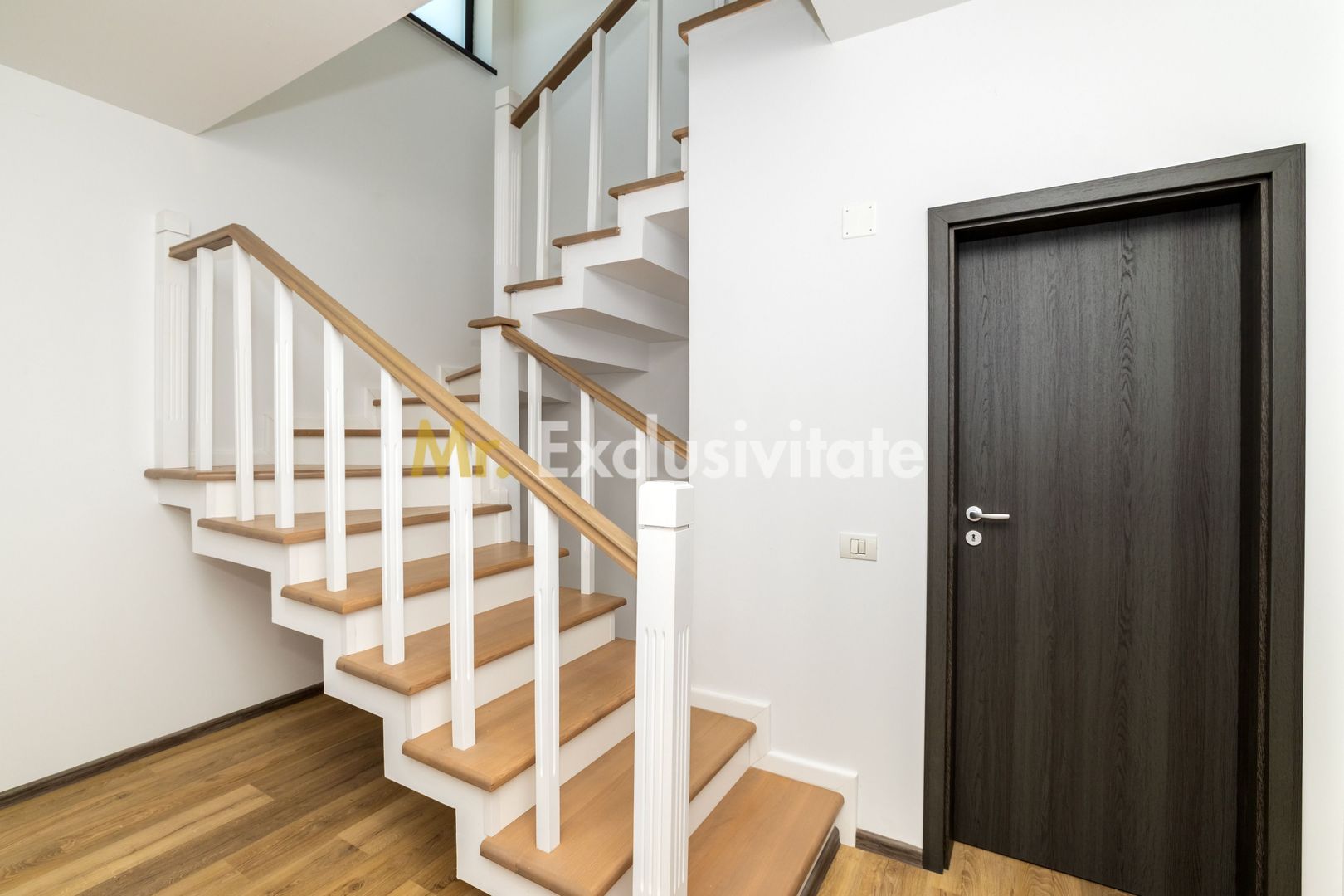 Duplex P+1 | 4 camere | 3 băi | Ansamblu rezidențial nou - Poză 9