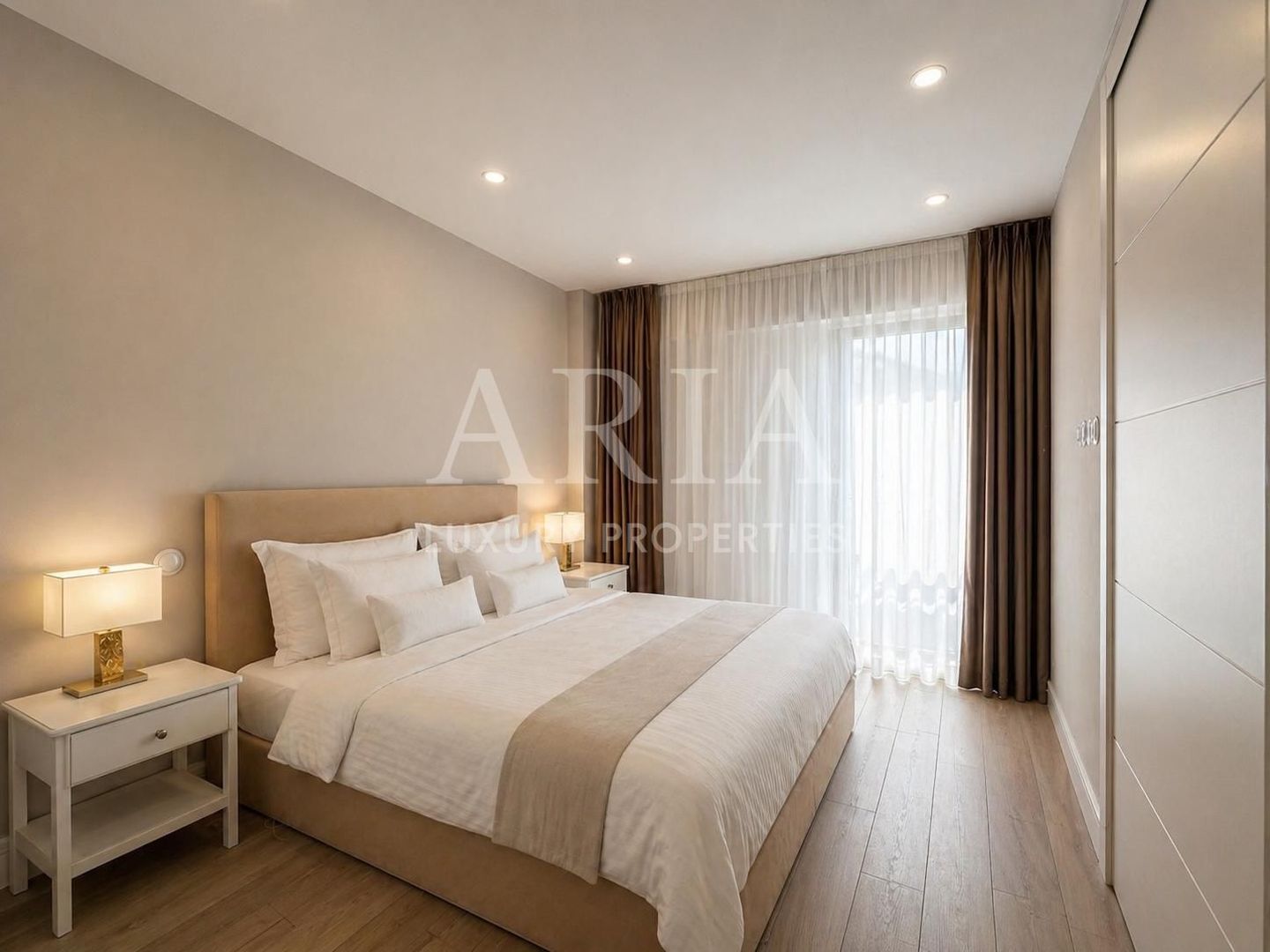 TRIANA 3 CAMERE | CURTE | PISCINA | GYM - Poză 3