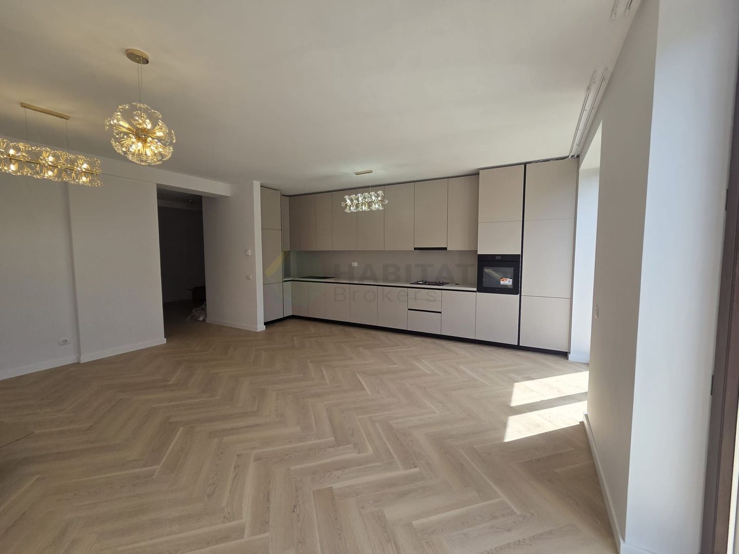 Vilă premium în stil brâncovenesc, cu grădină proprie - Poză 1