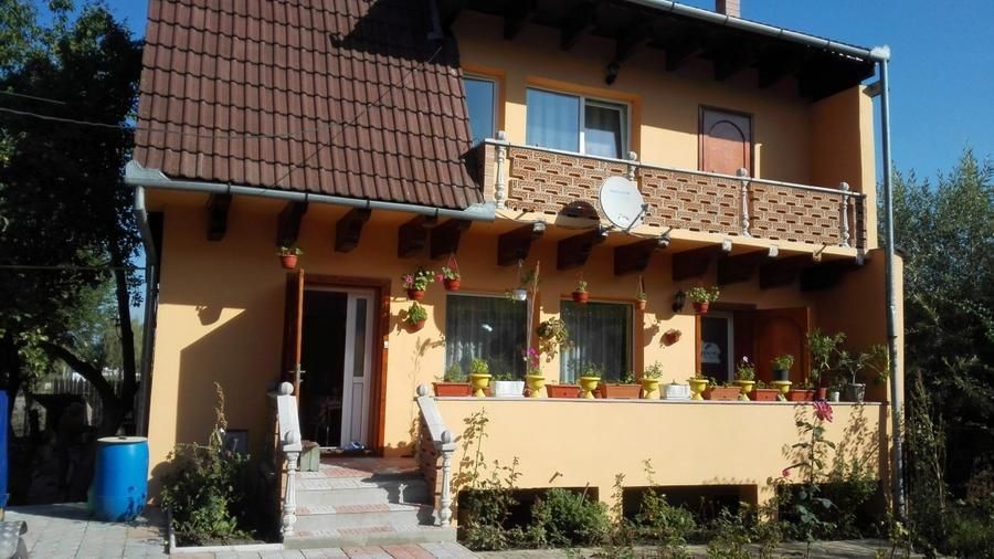 Casă cu gradina in zonă liniștită cu acces privat - Poză 1