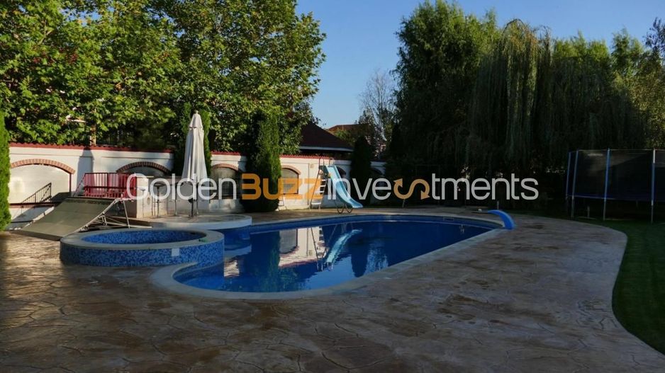 VILA EXCLUSIVISTA CU PISCINA - EROU IANCU NICOLAE - Poză 7