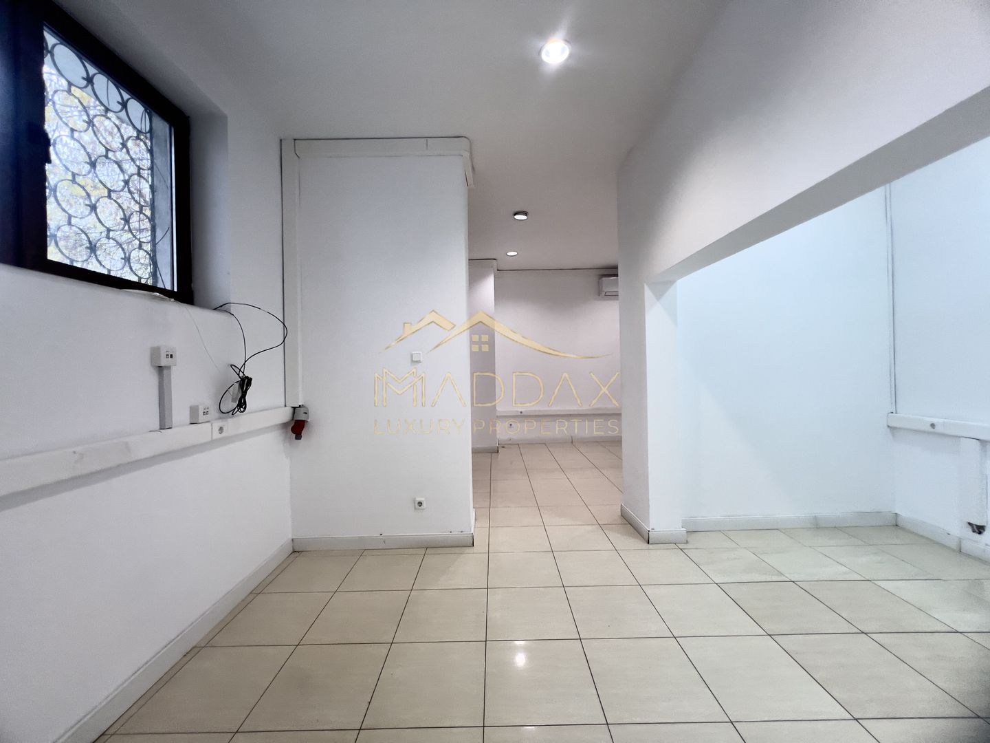 Spatiu Comercial Stradal**240mp**2 locuri parcare//Bdul Ion MIhalache - Poză 32