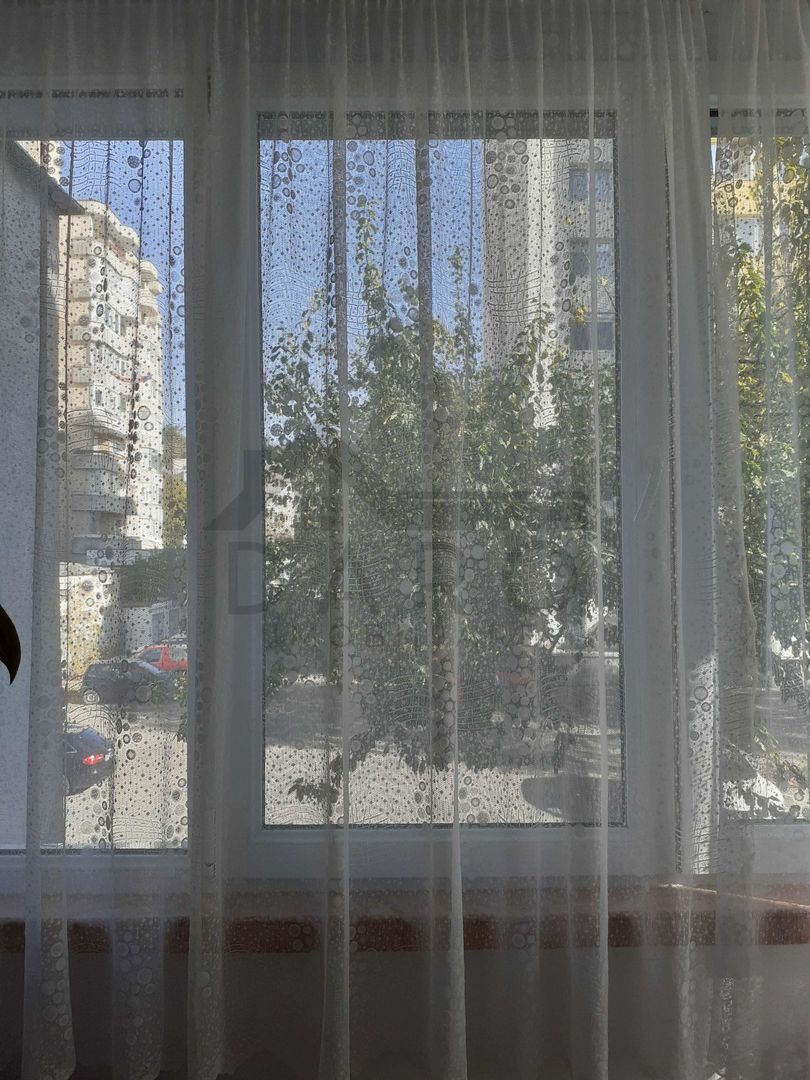 Apartament cu 3 camere de vanzare - Poză 8