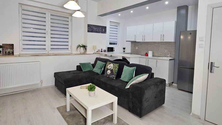 Închiriez apartament 2 camere lux modern, Piața Romană, petfriendly - Poză 1