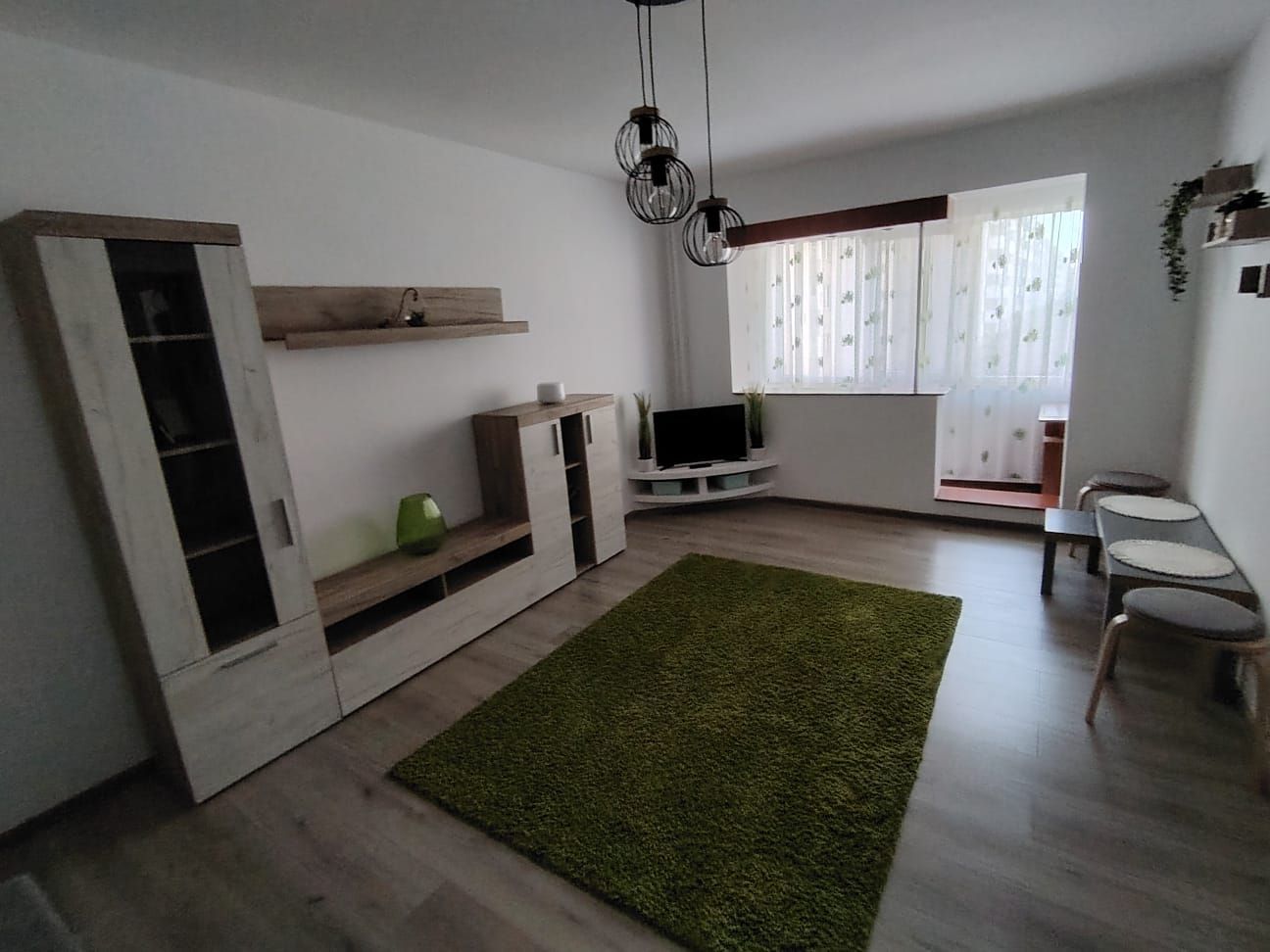 Apartament 2 camere decomandat -  Metrou 1 Decembrie 1918 - Poză 2