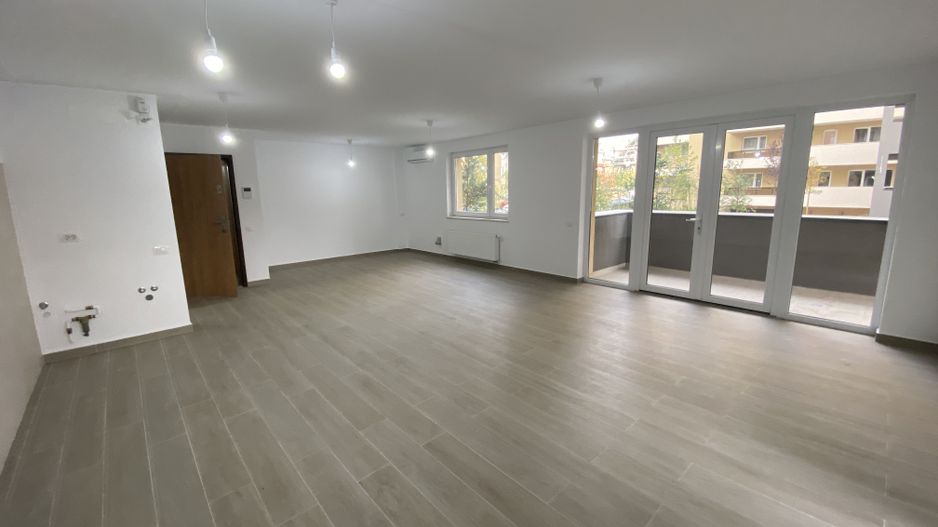 Spațiu comercial / Birouri de închiriat în Urban Plaza | Predare imediată - Poză 13