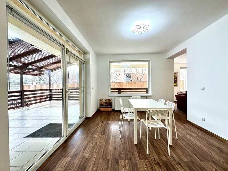 Casa de inchiriat - intrarea în Dumbravita - Poză 6