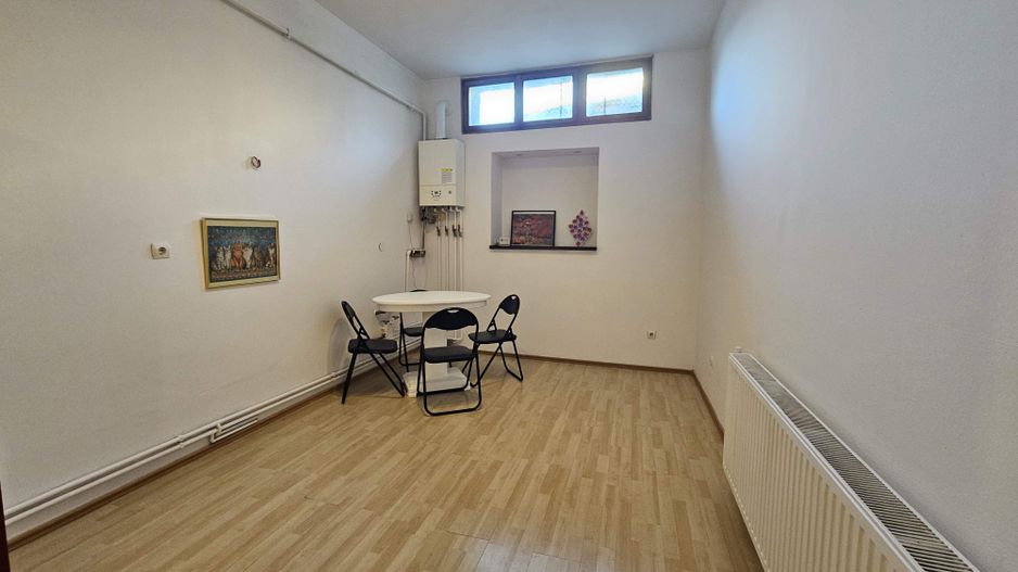 Str Lunga apartament pretabil birou/cabinet , parter stradal - Poză 4