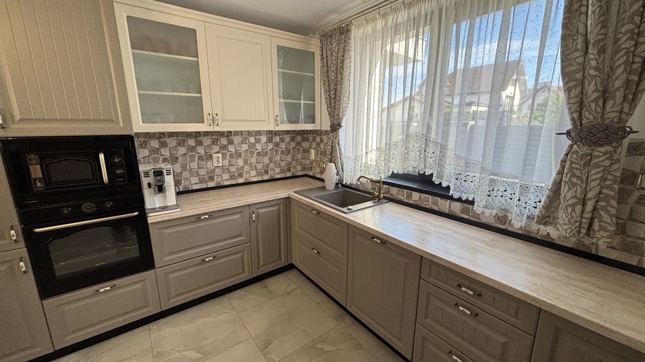 Casa INDIVIDUALA 6 camere, curte superba - zona Brana, Selimbar - Poză 10