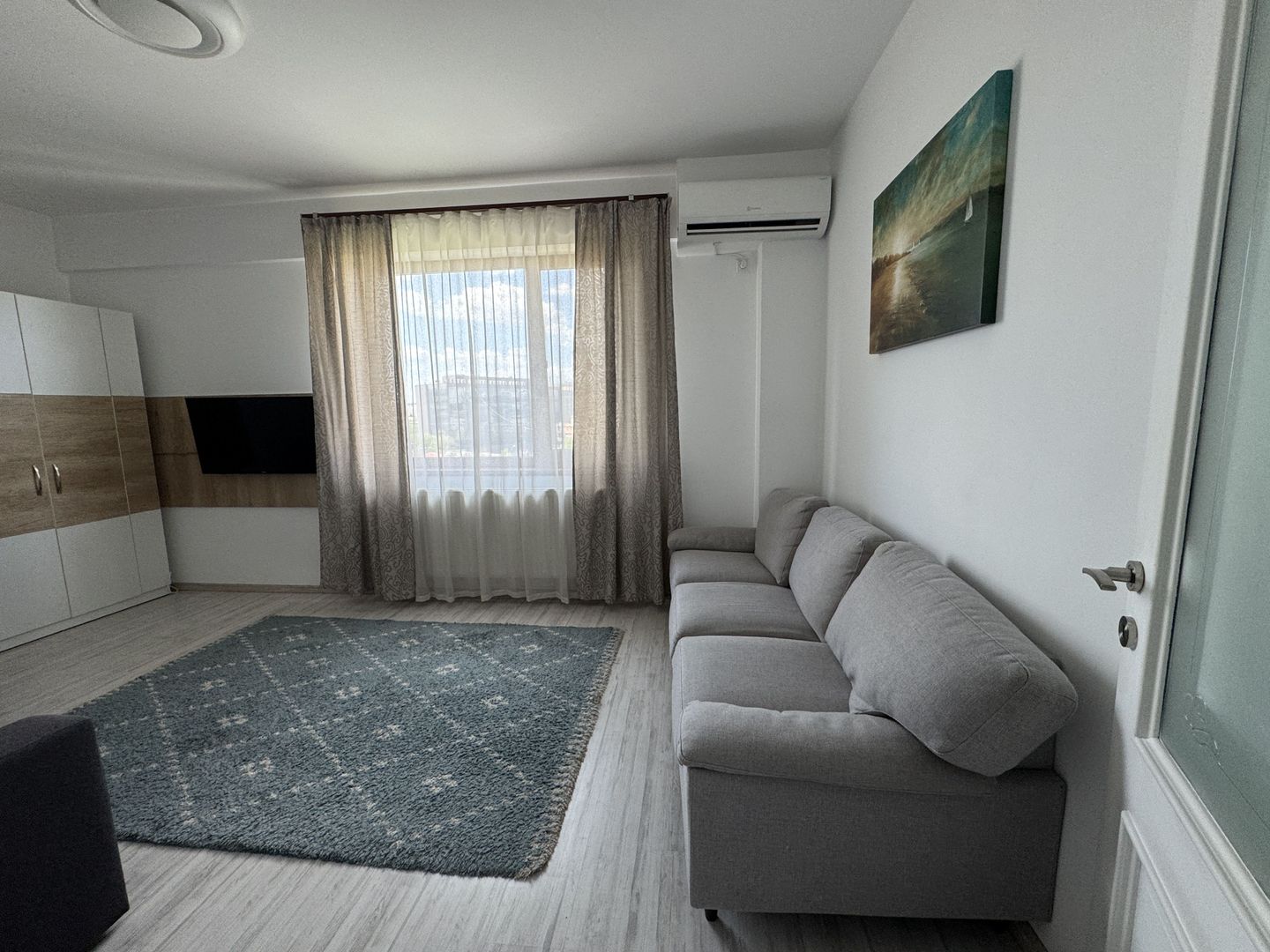 Apartament decomandat | Zona Palas | Vedere directa catre Palas - Poză 3