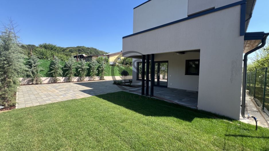 Casa cu 4 camere de vanzare | Premium | Nou | Moreni - Bld. Republicii - Poză 5