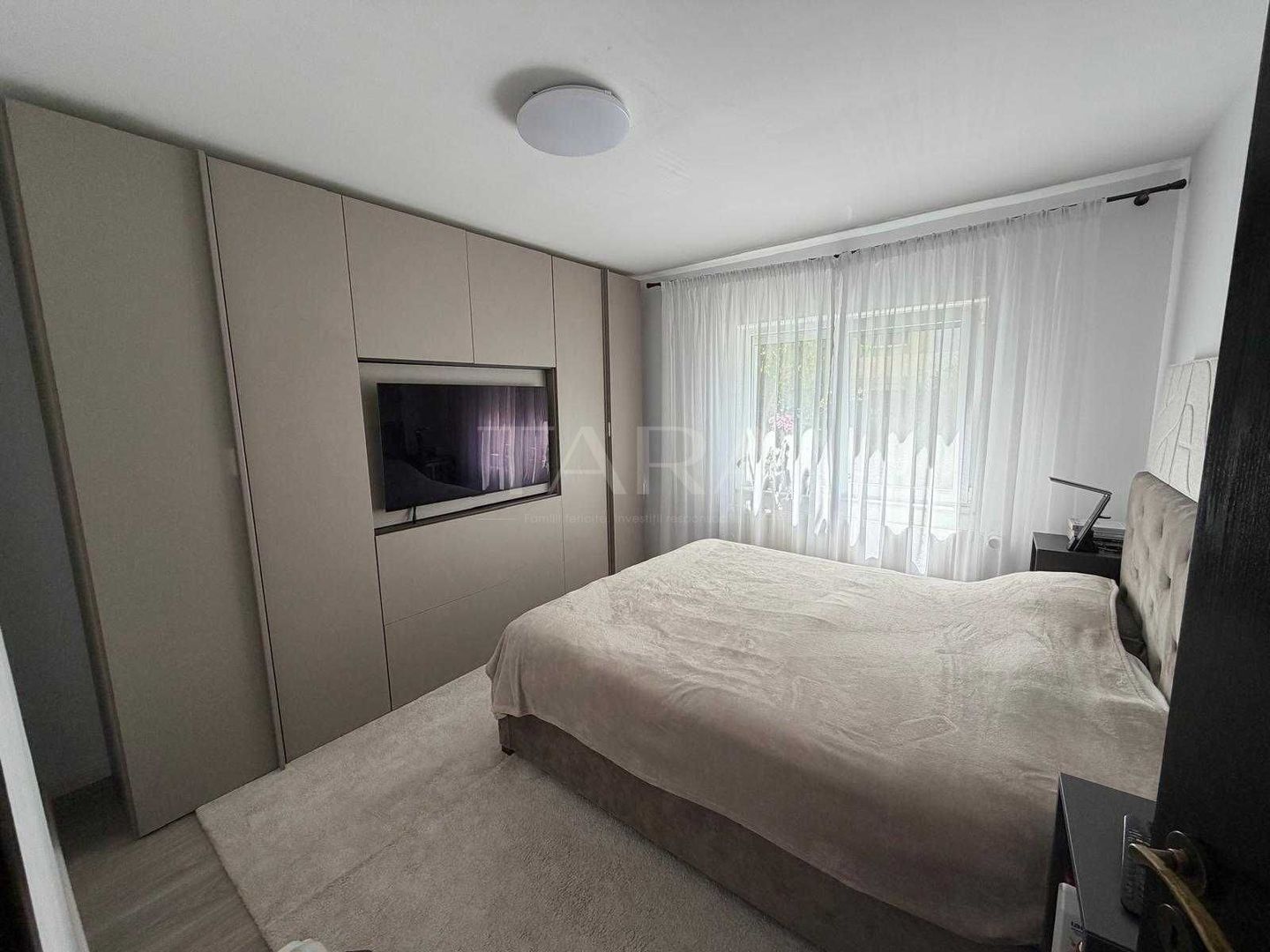 Apartament cu 3 camere decomandate, 65 mp, boxă, parter înalt. - Poză 5