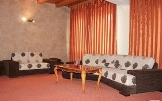 Casa de inchiriat in zona Lipovei - Pomiculturii. Curte comuna, ctr. Anaf. - Poză 1