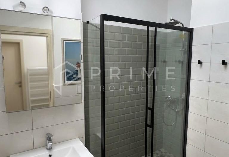 Apartament 2 camere si 2 bai Deosebit , Complet Renovat-zona Centrala - Poză 6