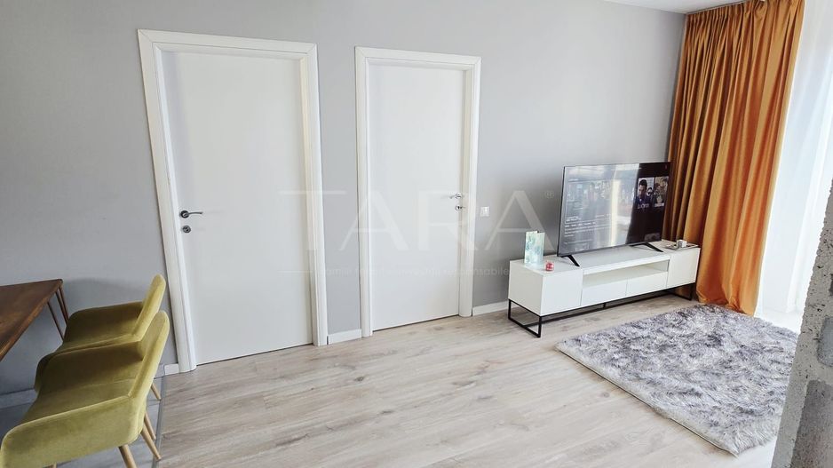 Apartament 3 camere modern cu parcare, zona Terra. - Poză 4