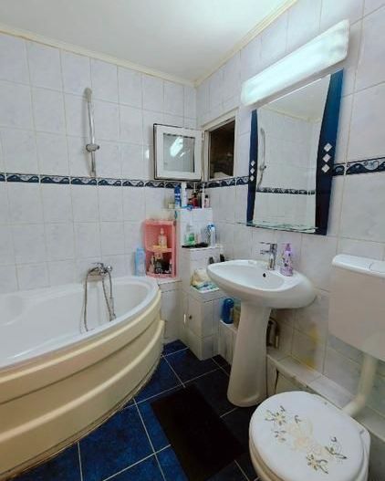 Apartament 3 camere decomandat 3 minute metrou Aparatorii Patriei - Poză 11