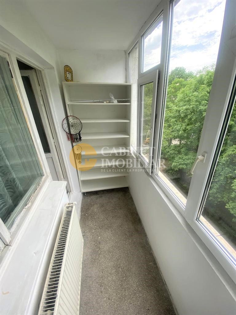 Etaj 3 apartament cu 3 camere zona Pod Ros - Poză 7