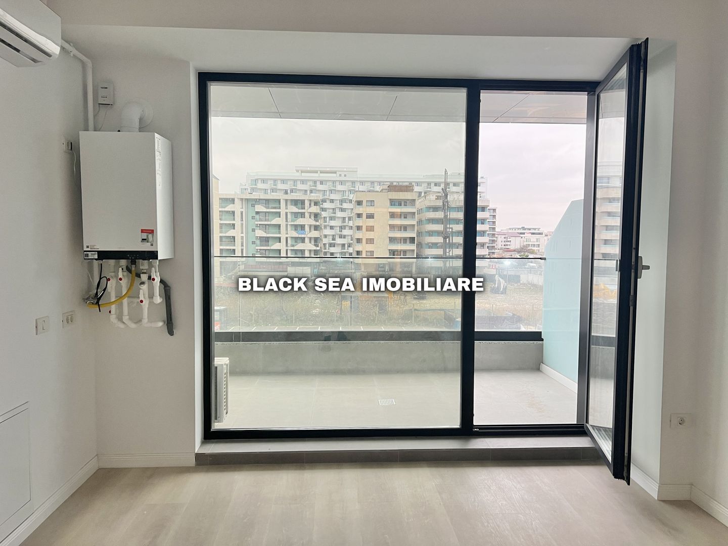 Studio Exclusivist in Mamaia Nord l Prima Linie - Parcare Privata - Poză 8