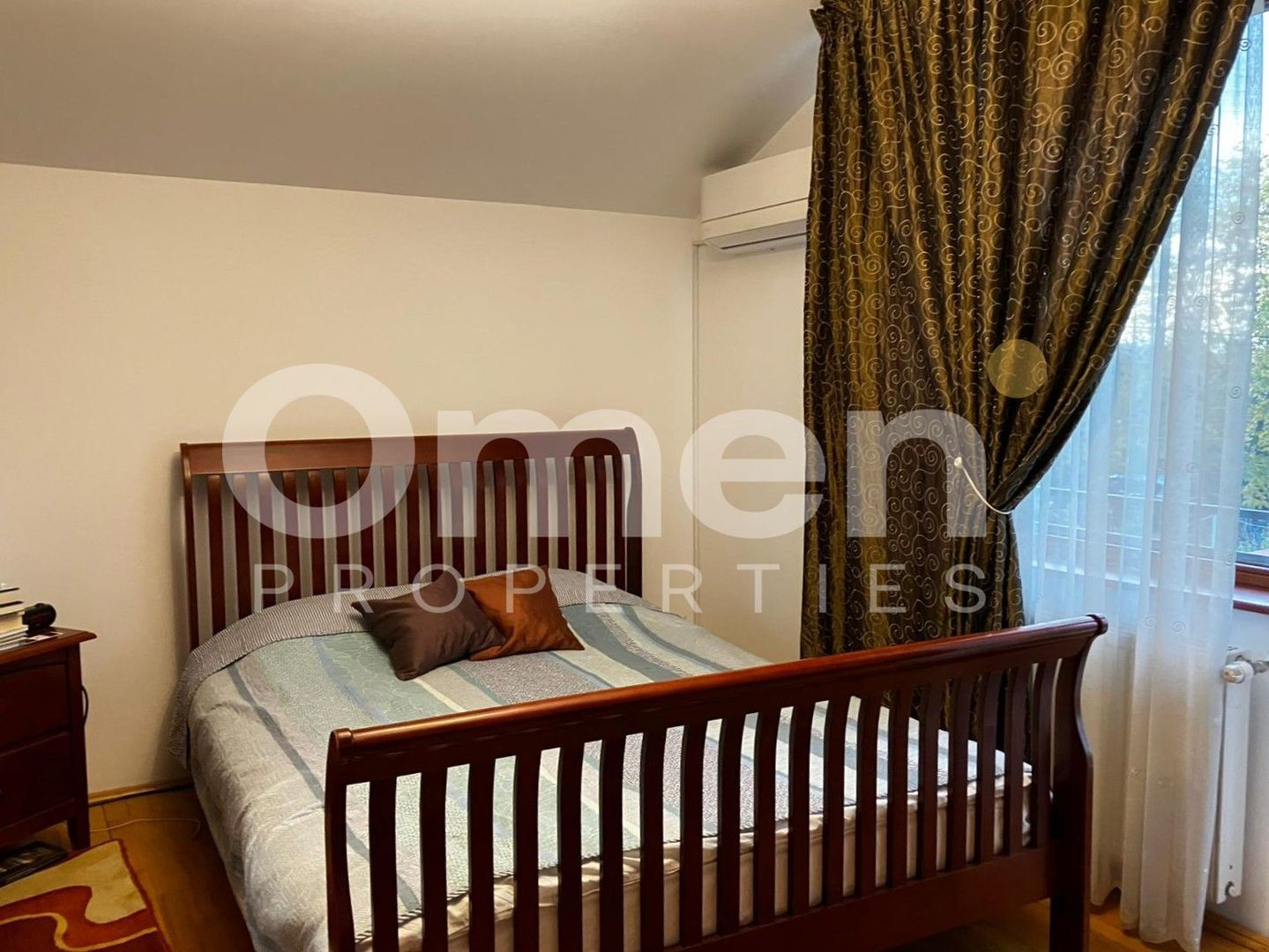 Vilă de închiriat – 260 mp utili, teren 1300 mp, 5 dormitoare, 3 băi, 3 balcoane - Poză 10