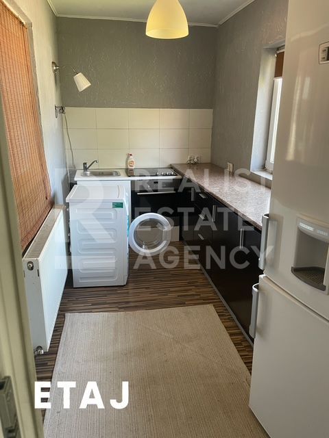 Vilă cu 7 camere de vânzare P+E+M in orasul Pantelimon - Poză 11