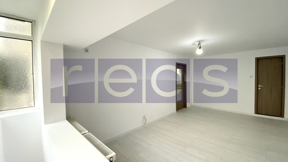 VANZARE GARSONIERA SPATIOASA | DECOMANDATA | RENOVATA | ETAJ 2/8 | SEBASTIAN - Poză 2