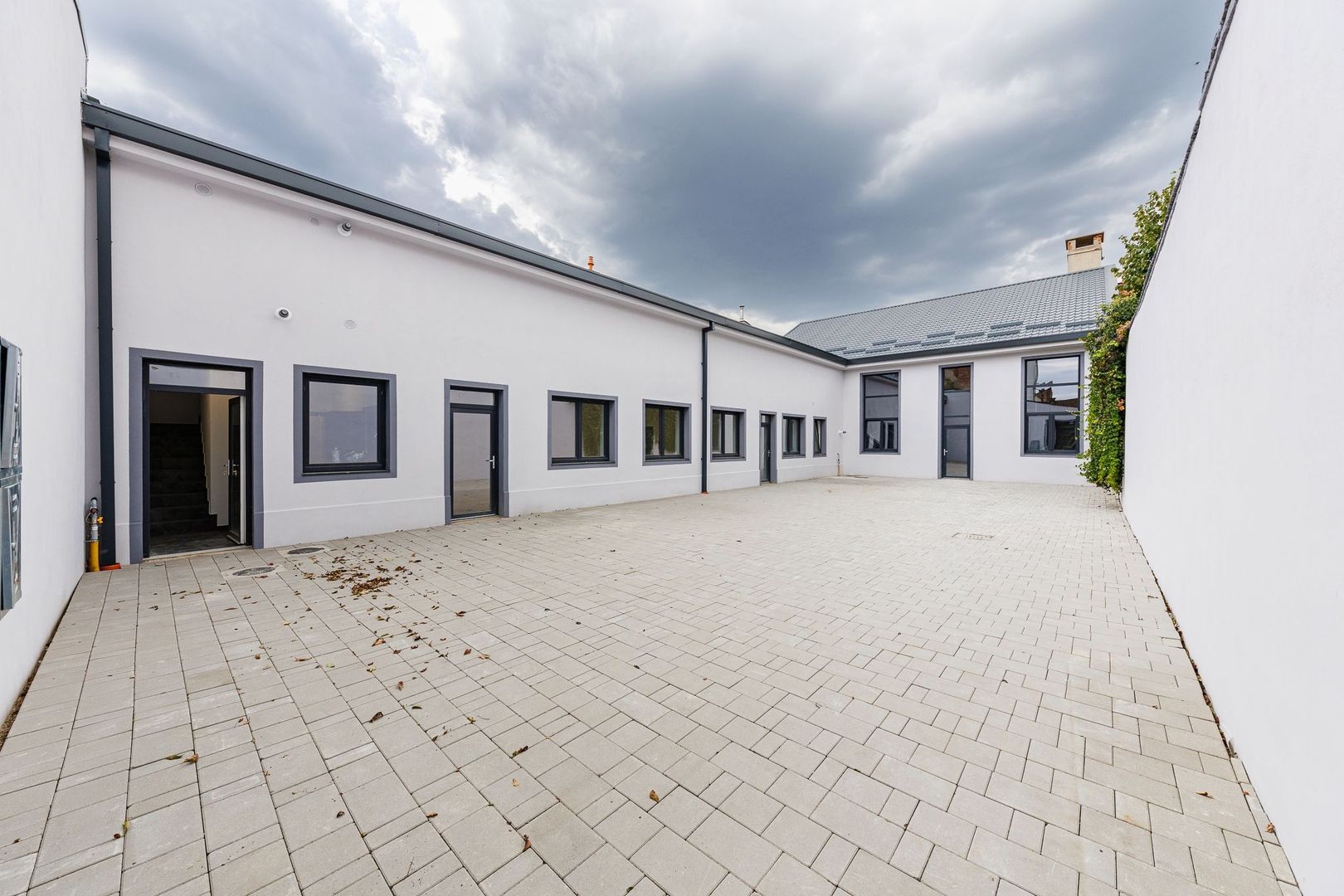 Prima inchiriere - Spatiu birouri 30 mp | Grup sanitar propriu - Poză 3