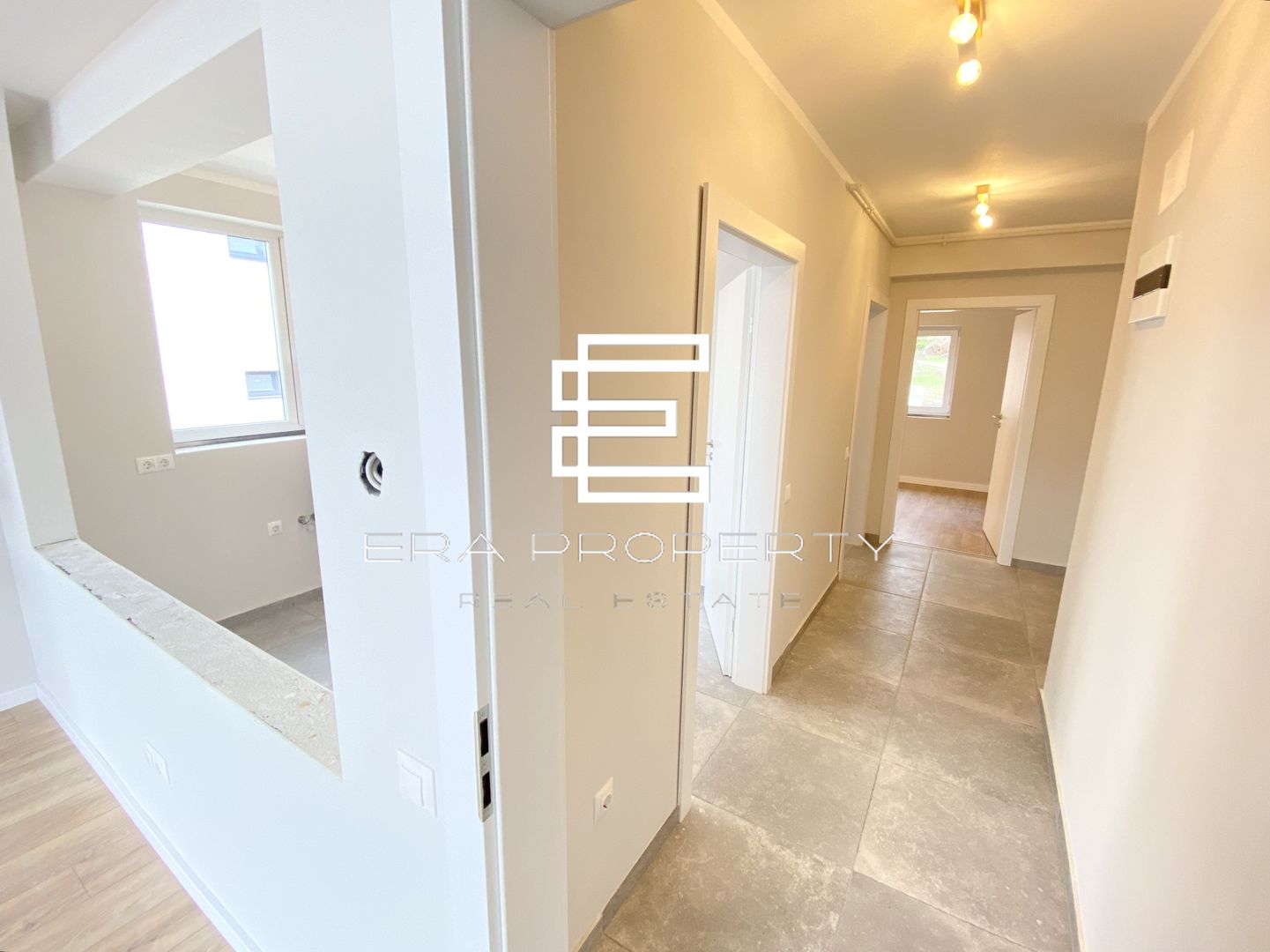 Penthouse 4 camere, 103 mp -intabulat - zona Aeroport Sibiu - Poză 10