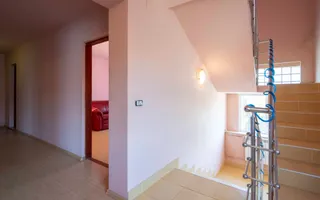 Casa cu 5 camere si 350 mp de teren in spate la parcul Salca - Poză 12