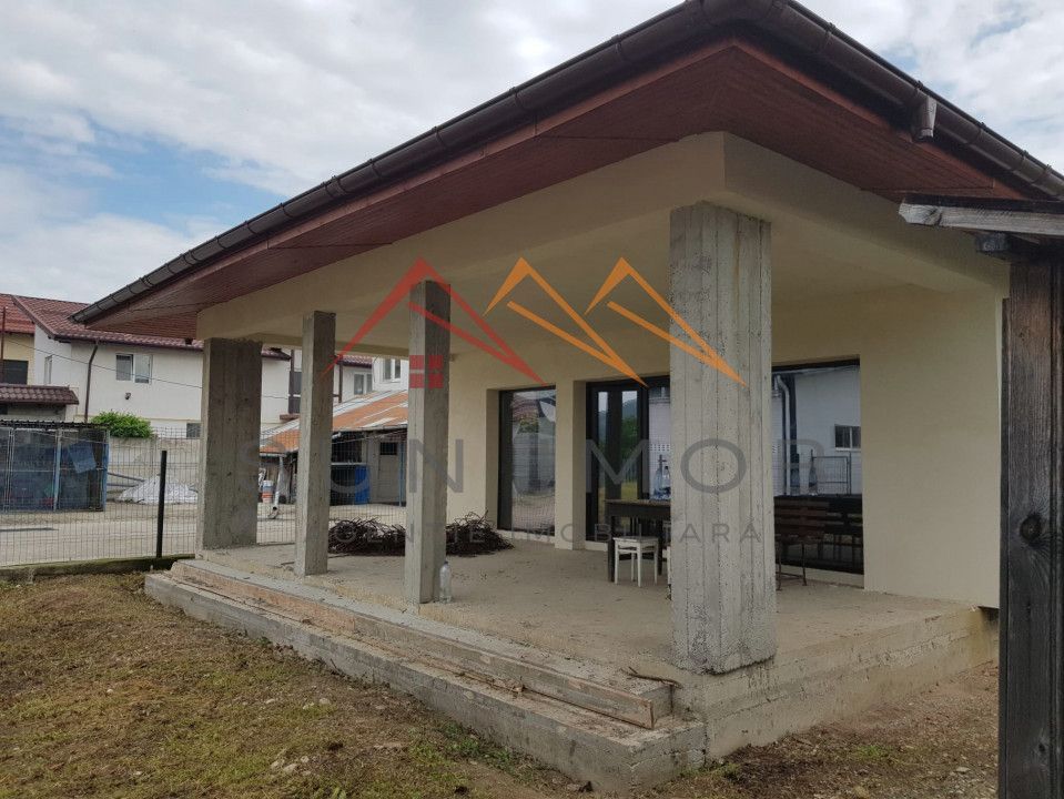 Casa 4 camere, an 2021, teren 1448, Banesti, DN1 - Poză 1