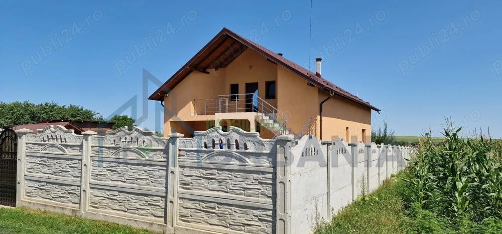 Casă cu mansardă - Poză 9