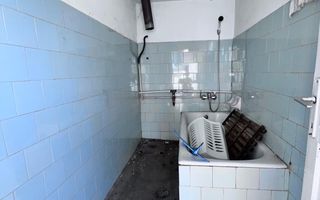 Casa de vanzare cu 3 camere, zona Schit - Poză 8